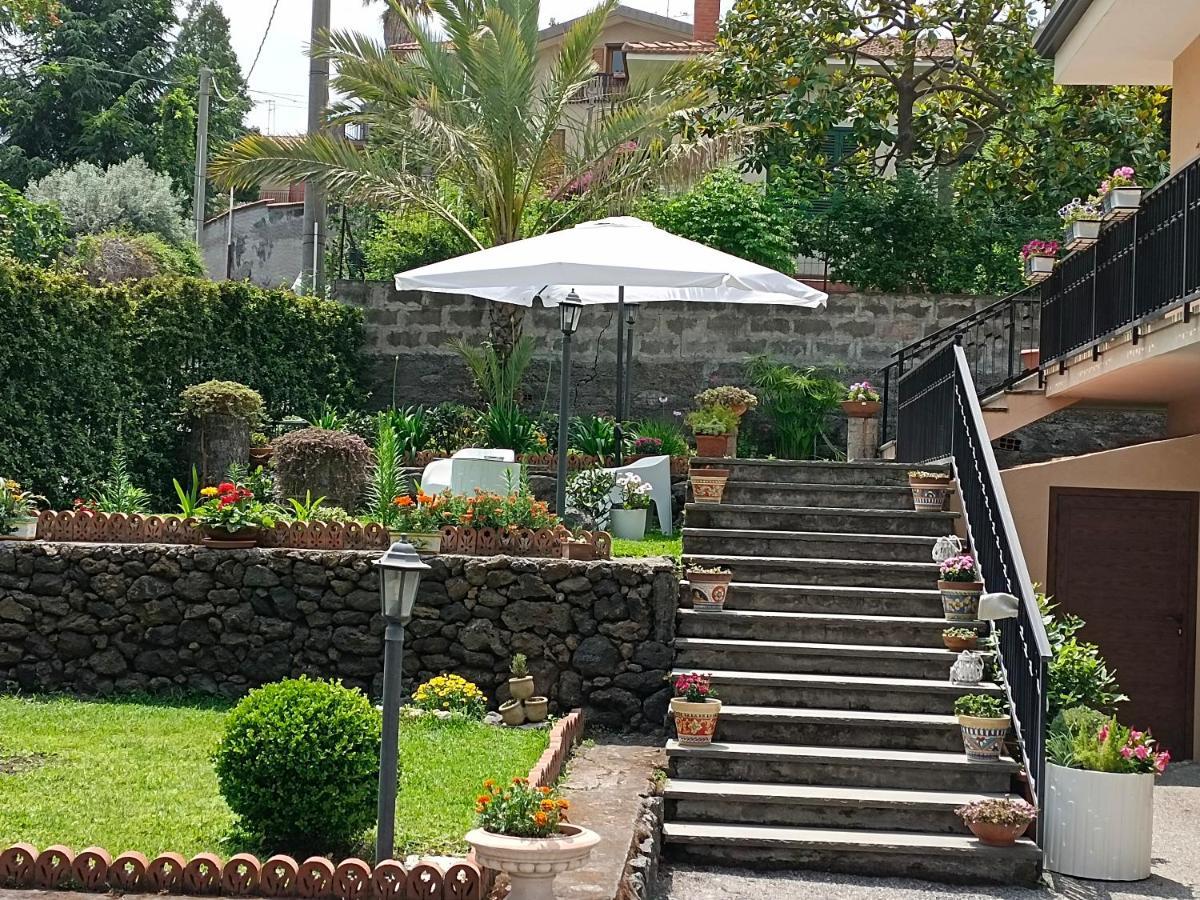 Villa Sant'Andrea Трекастаньи Экстерьер фото